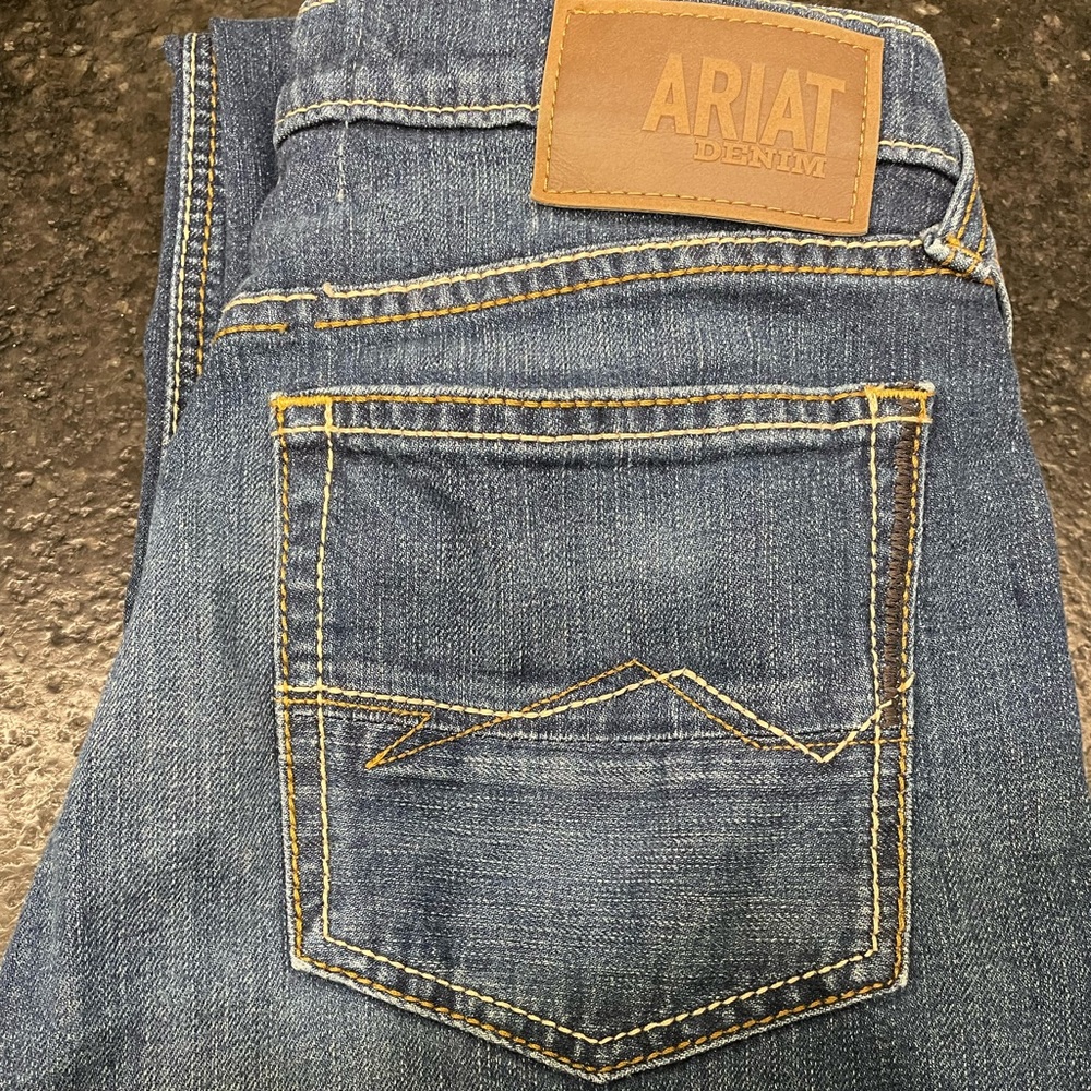 Men’s Ariat M5 Slim Straight Jeans